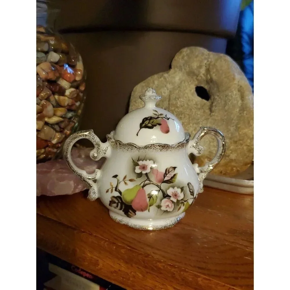 LEFTON CHINA SUGAR BOWL W/LID PAER FLORAL LEAF PATTERN NE 4354 Hand Panted